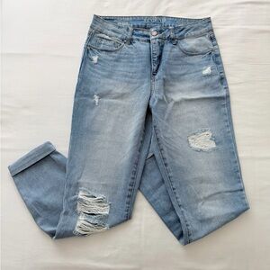 Light Blue Distressed Boyfriend Jeans - Casual Relaxed Fit